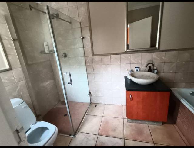 2 BEDROOM PROPERTY TO RENT IN NIEUW MUCKLENEUK